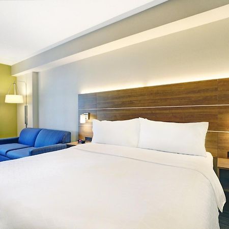 Holiday Inn Express Whitby Oshawa By Ihg מראה חיצוני תמונה