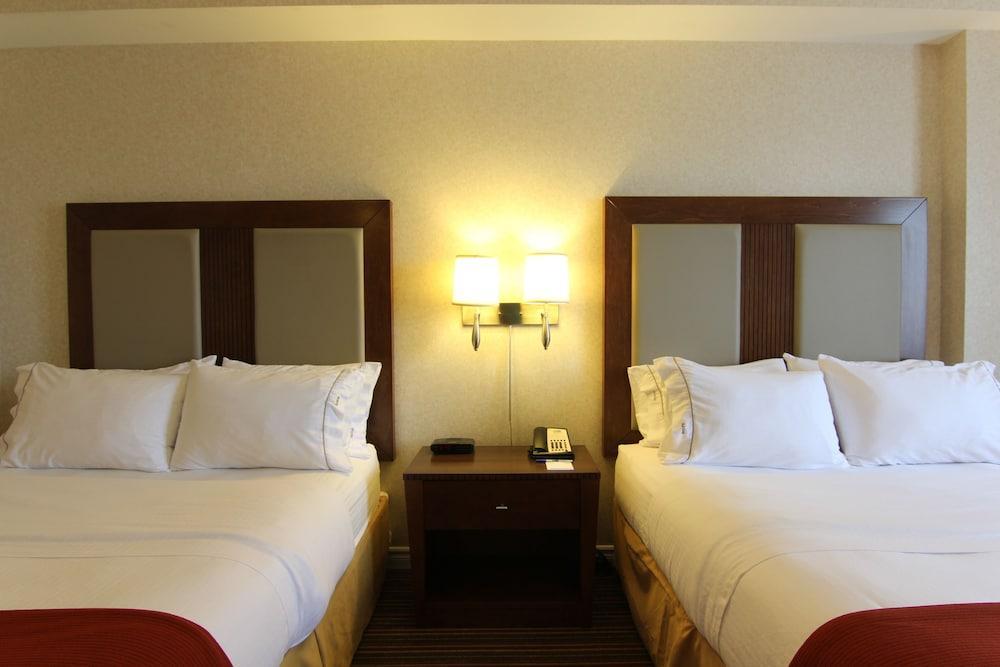 Holiday Inn Express Whitby Oshawa By Ihg מראה חיצוני תמונה