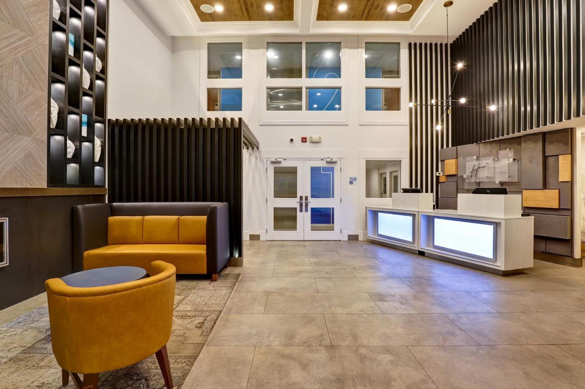 Holiday Inn Express Whitby Oshawa By Ihg מראה חיצוני תמונה