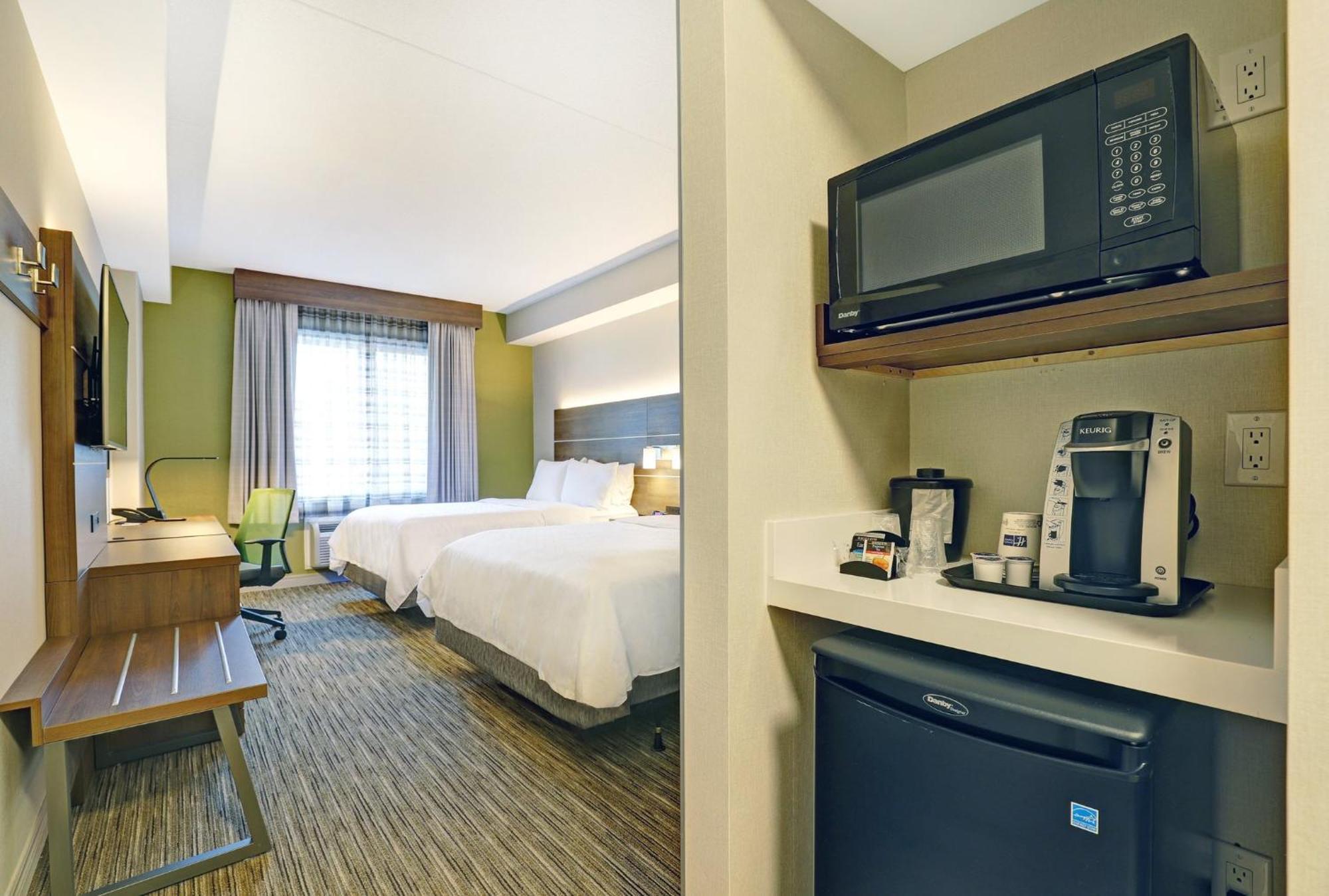 Holiday Inn Express Whitby Oshawa By Ihg מראה חיצוני תמונה