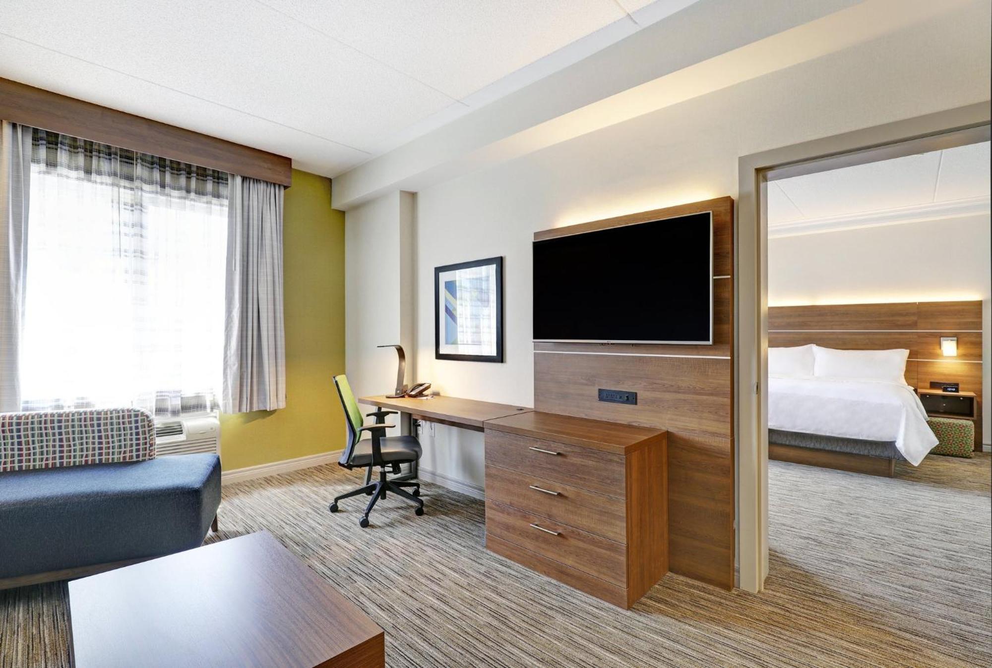 Holiday Inn Express Whitby Oshawa By Ihg מראה חיצוני תמונה