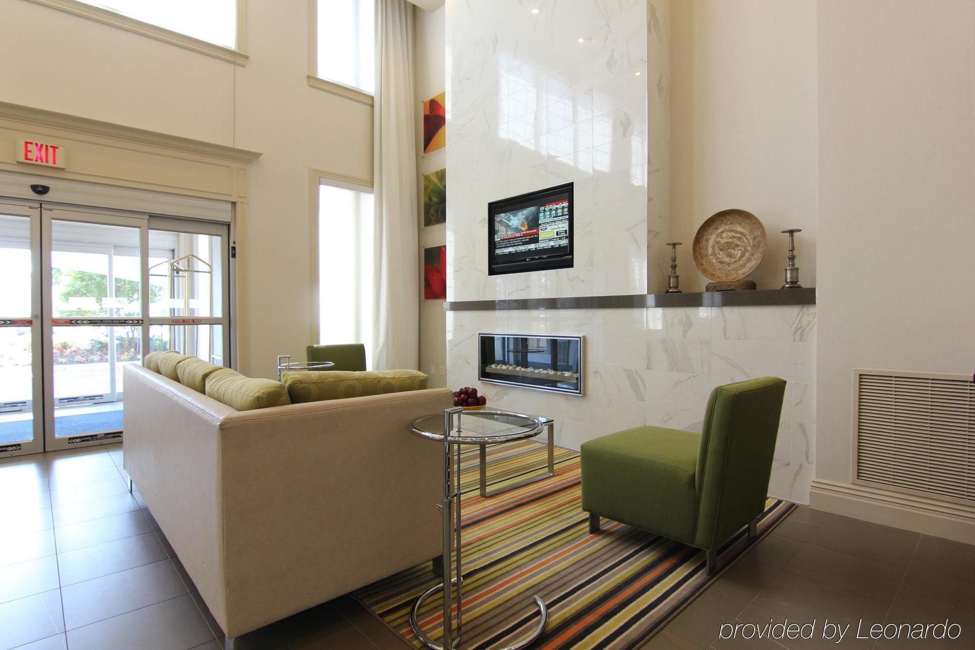 Holiday Inn Express Whitby Oshawa By Ihg מראה חיצוני תמונה