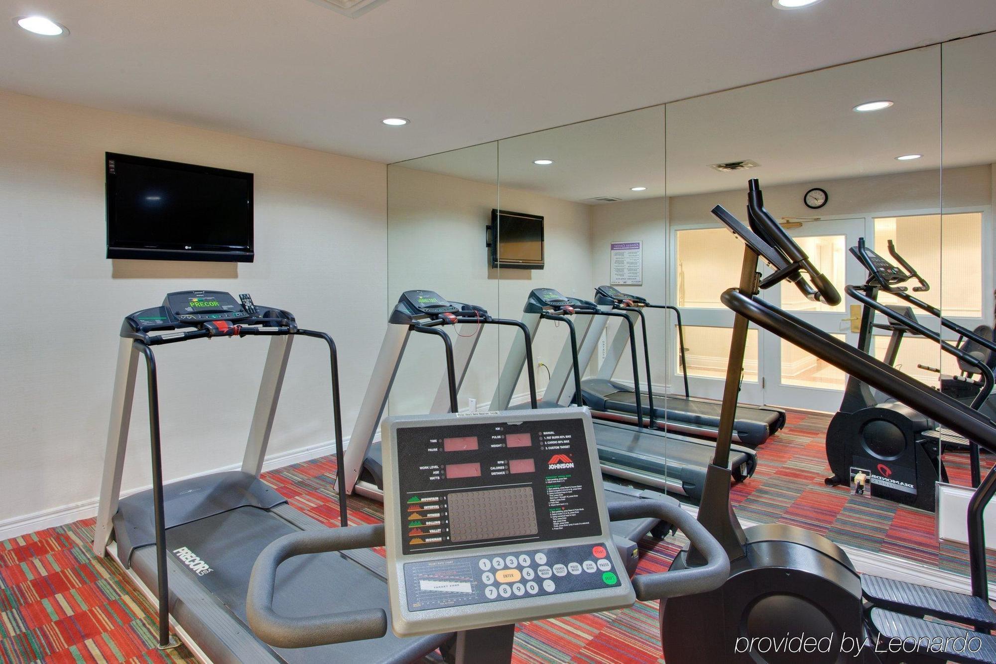 Holiday Inn Express Whitby Oshawa By Ihg מראה חיצוני תמונה