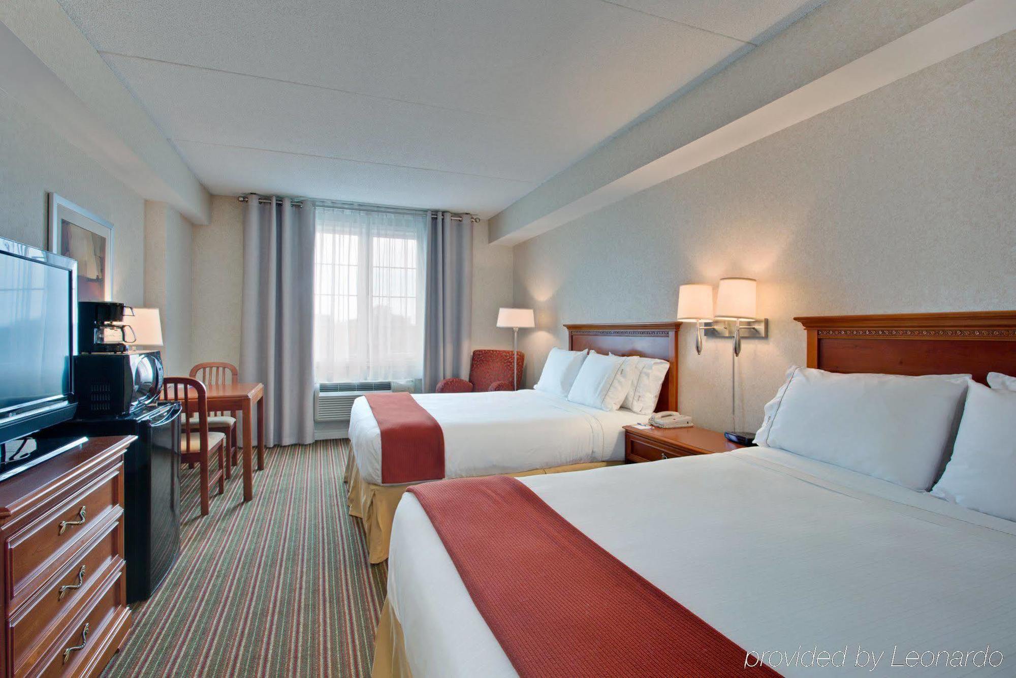 Holiday Inn Express Whitby Oshawa By Ihg חדר תמונה