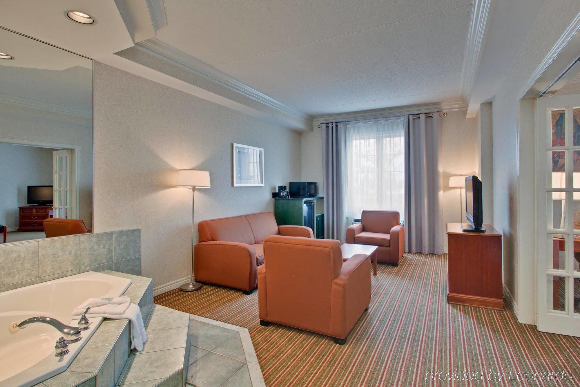 Holiday Inn Express Whitby Oshawa By Ihg חדר תמונה